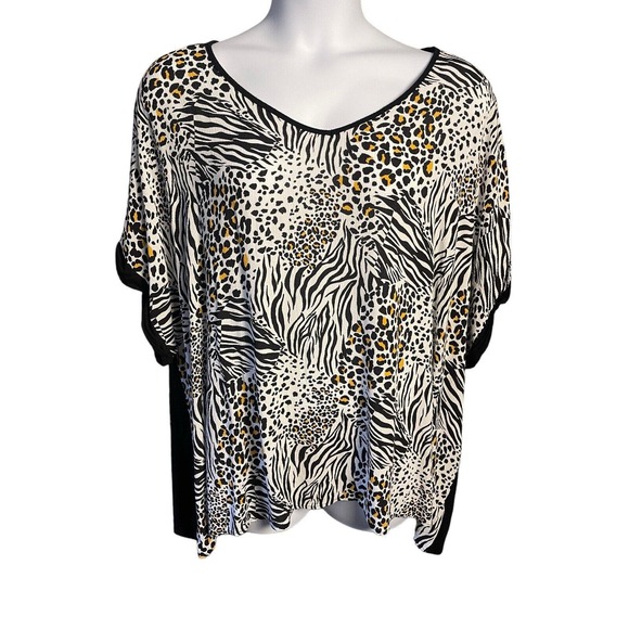 AVENUE Women;s Top Size 30/32 Black Animal Print Cap Sleeves Cute - Picture 1 of 6